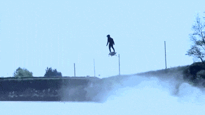 在光速進步中的科技水平進行對傳統理念的顛覆革命下，碳纖維將會像&ldquo;老前輩&rdquo;鋼鐵一樣得到廣泛的應用，走入千千萬萬平民百姓的家