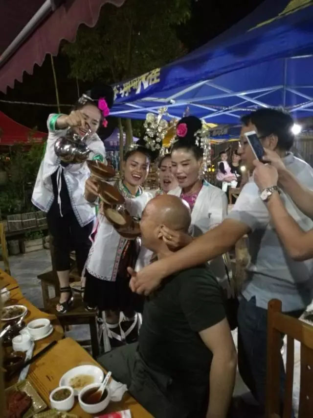 在侗鄉(xiāng)，有一種敬酒叫高山流水